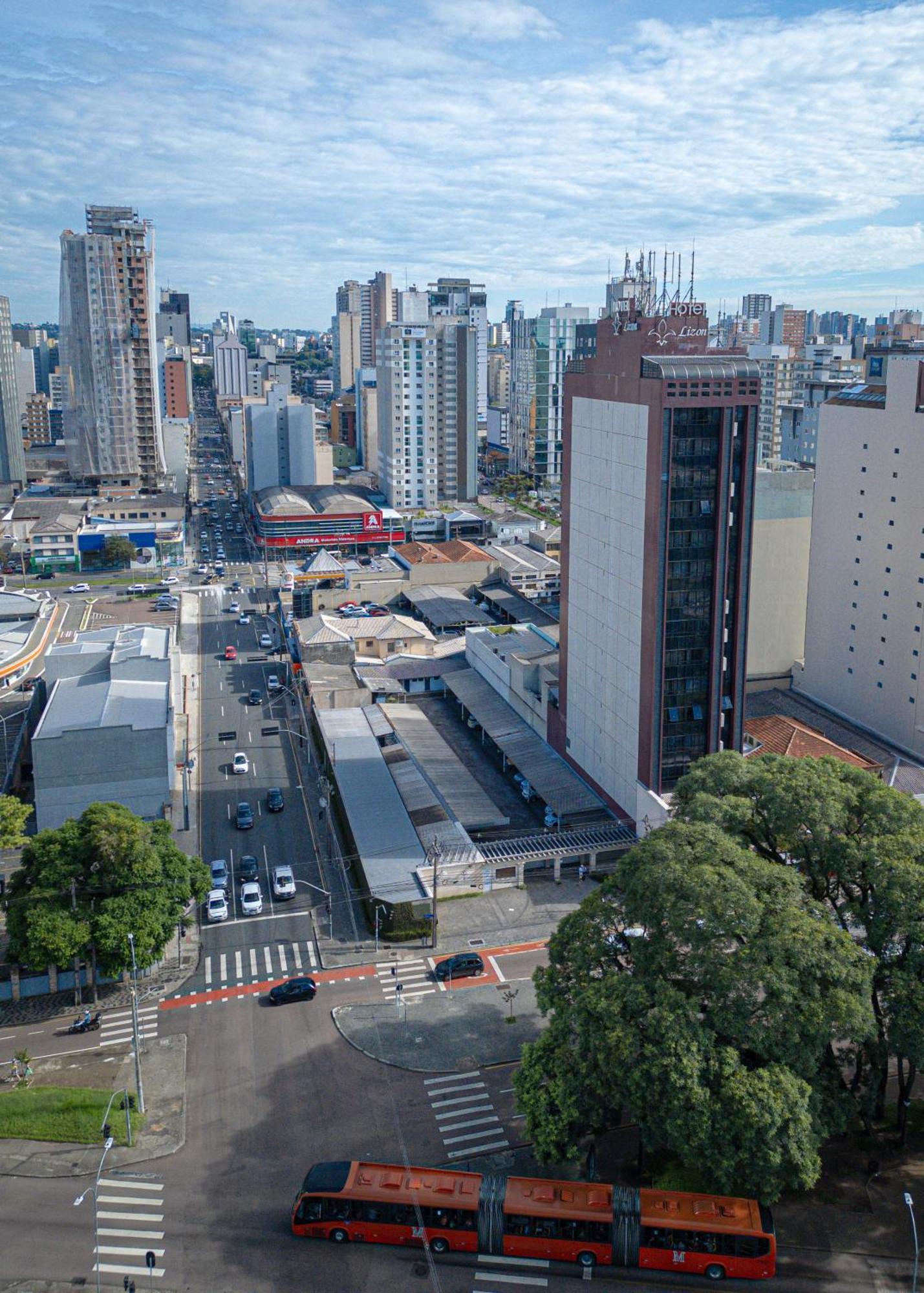 Lizon Curitiba Hotel Exterior photo